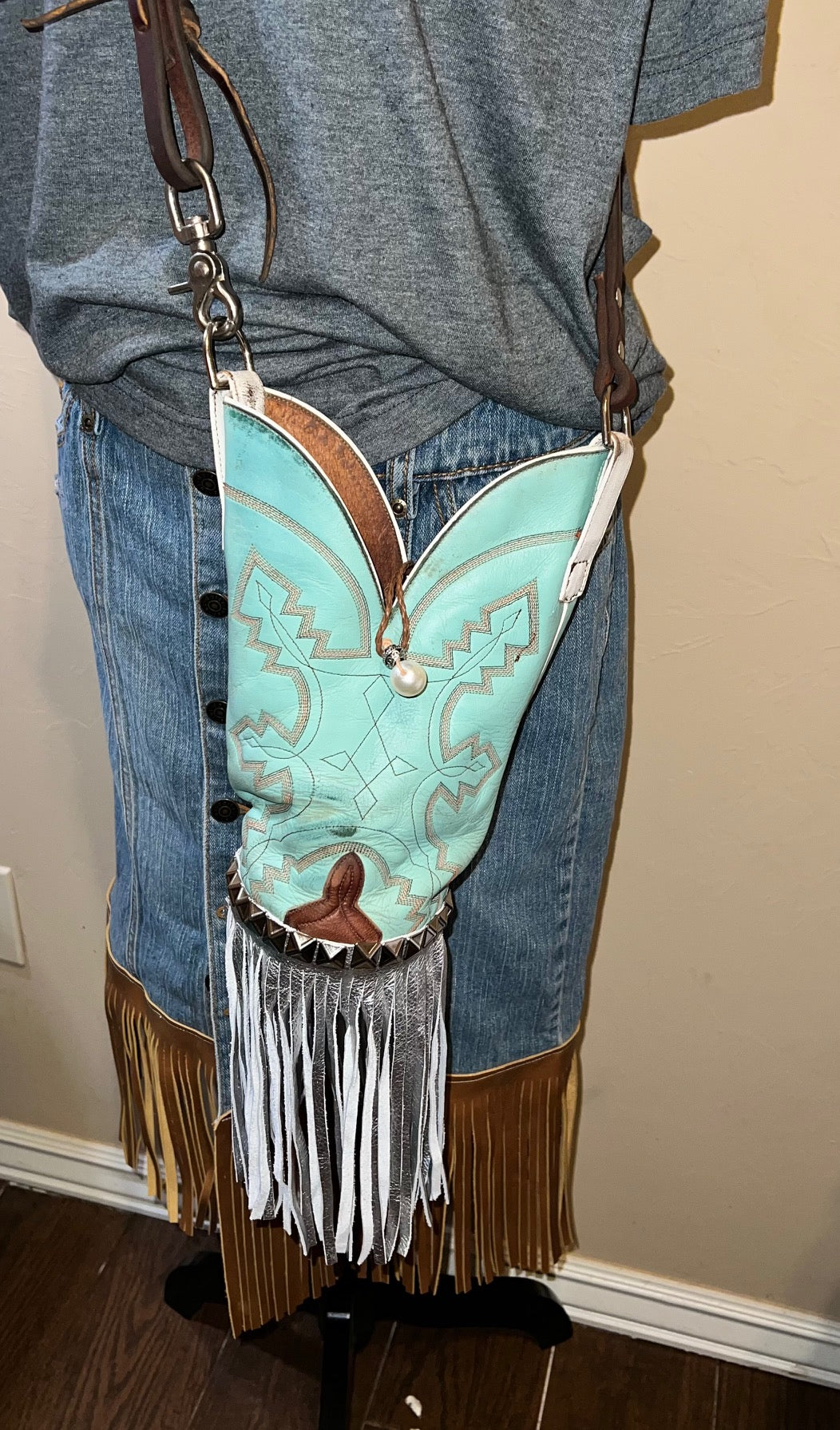 Boot Purse with rein