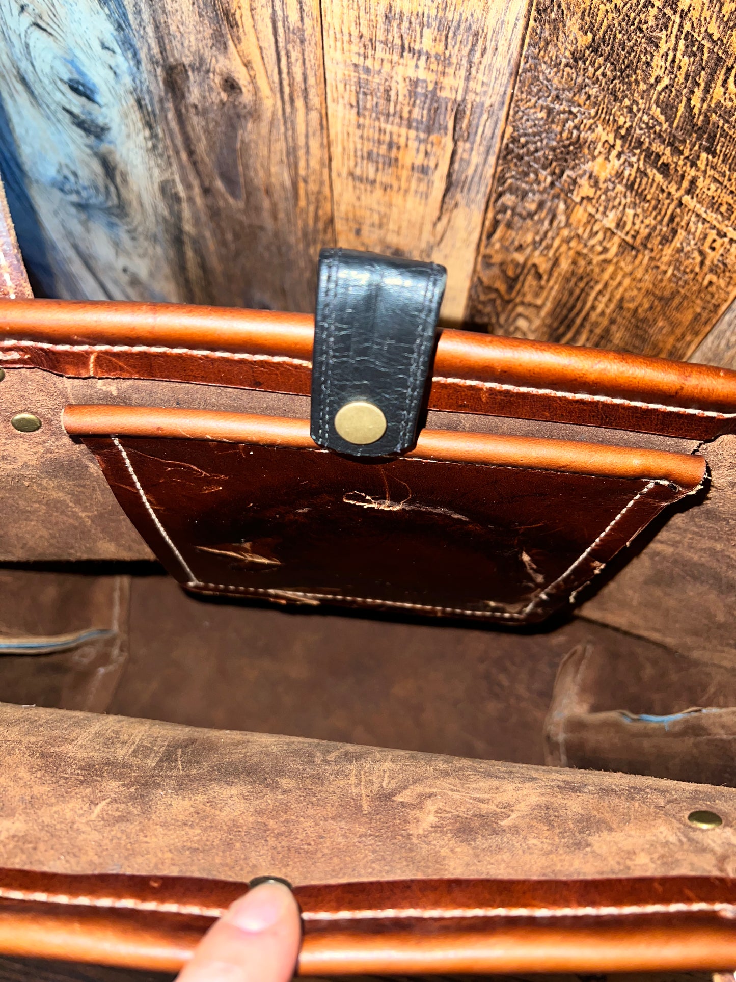 Tote bag with boot pocket