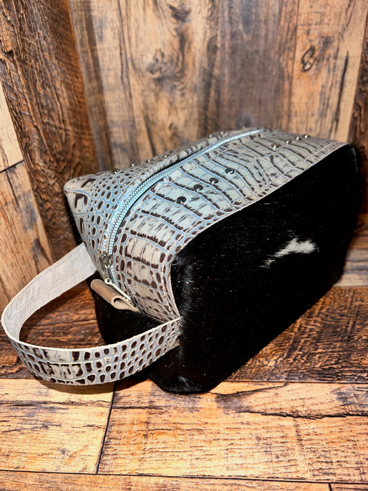 Toiletry Bag - Black Hide